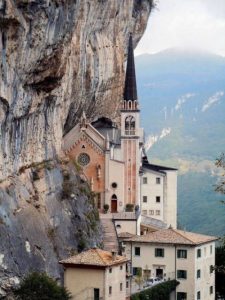 Madonna della Corona