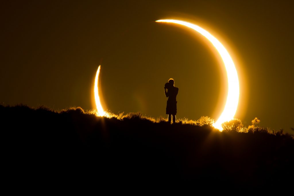Manifesting with the solar eclipse